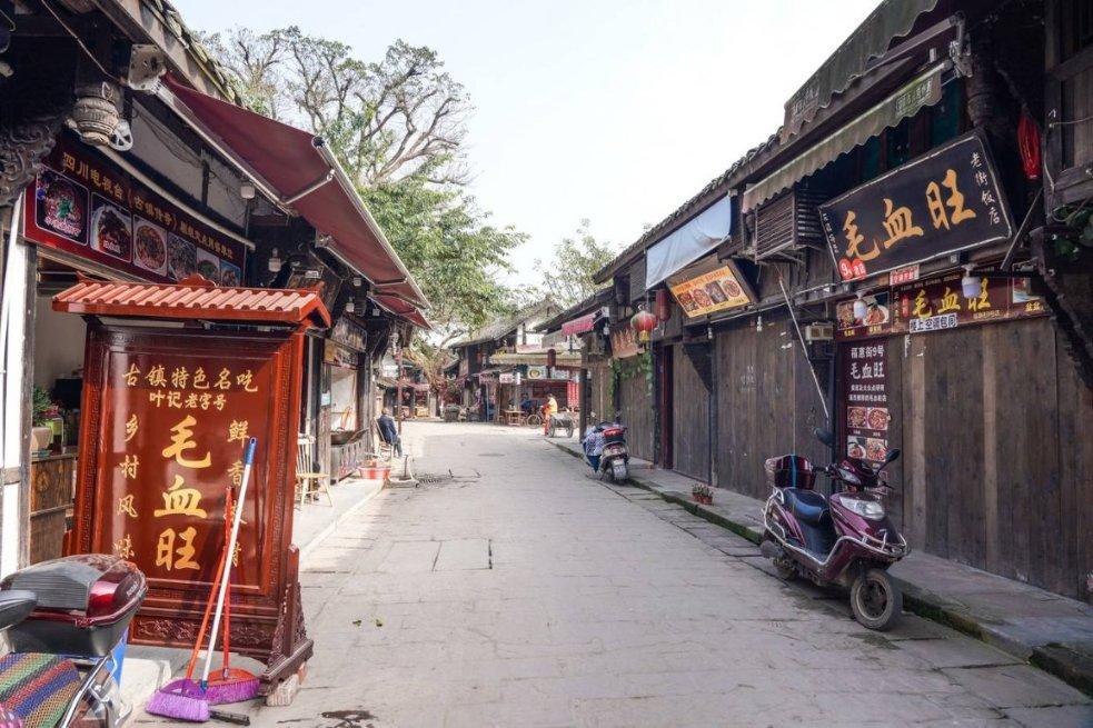 探讨天涯问答话题,尽在“妈宝男”和“凤凰男”,哪个更可怕?